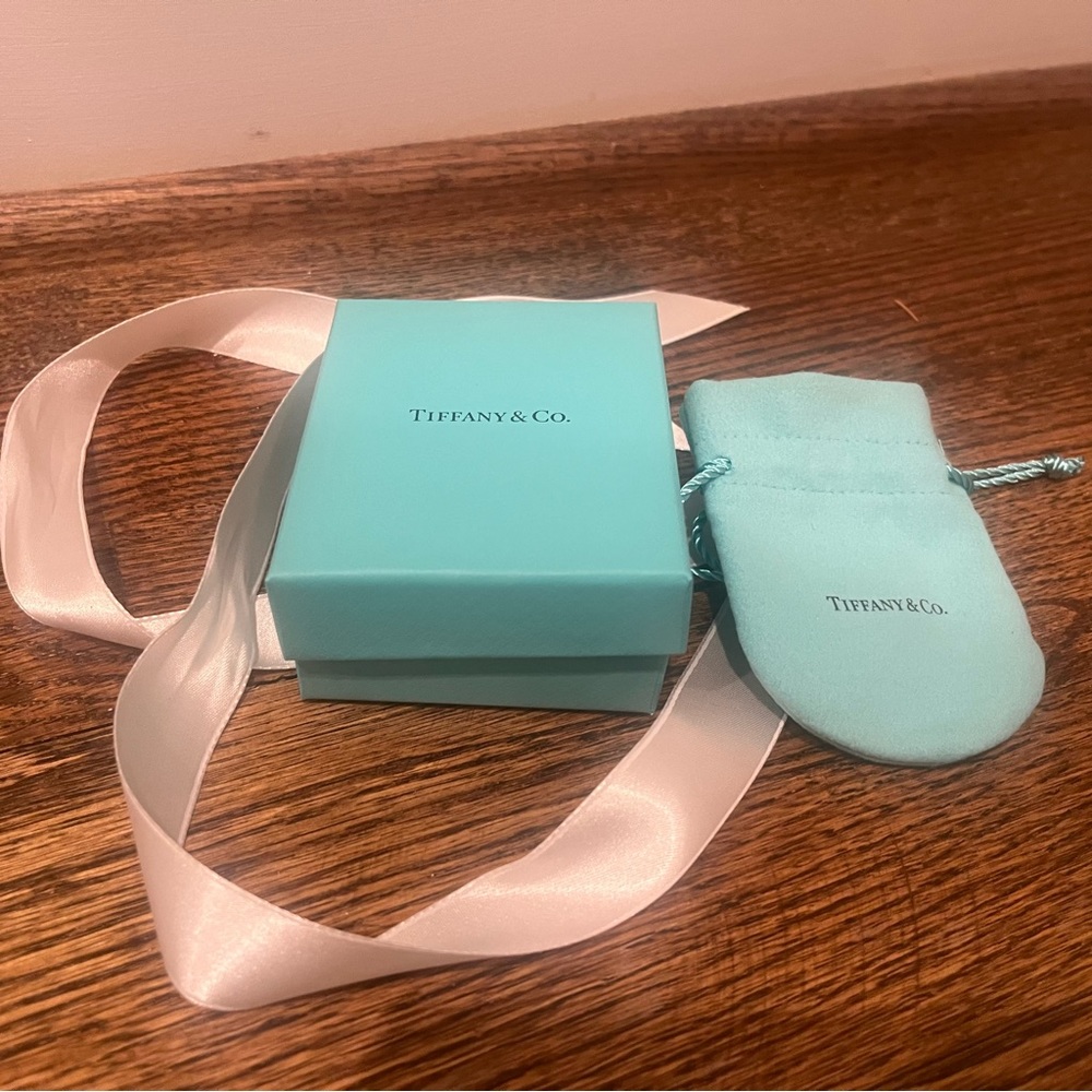 Tiffany Box, Ribbon and Satchel.